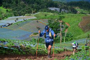 BIB: 211
                            <button type="button" onclick="openModal(13381109)" class="btn btn-primary btn-sm float-right btn-popup" data-toggle="modal" data-target=".modal-high-quality">
                        <i class="fas fa-shopping-cart"></i> Add to Cart
                    </button>
                                            <button type="button" onclick="isThisMe(13381109, true)" class="btn btn-success btn-sm float-right btn-popup btn-isme hidden" data-toggle="tooltip" data-placement="bottom" title="นี่คือรูปของคุณใช่ไหม คลิกที่นี่เพื่อเอาเข้าอัลบั้ม">
                        <i class="fas fa-plus"></i> Add to album
                    </button>
                    <button type="button" onclick="isThisMe(13381109, false)" class="btn btn-warning btn-sm float-right btn-popup btn-isnotme hidden">
                        <i class="fas fa-ban"></i> Remove from album
                    </button>